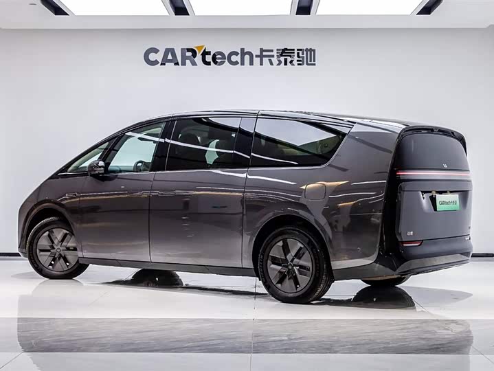 Фото 5 - LiXiang Mega