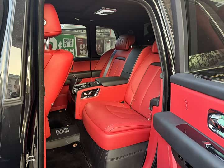 Фото 7 - Rolls-Royce Cullinan