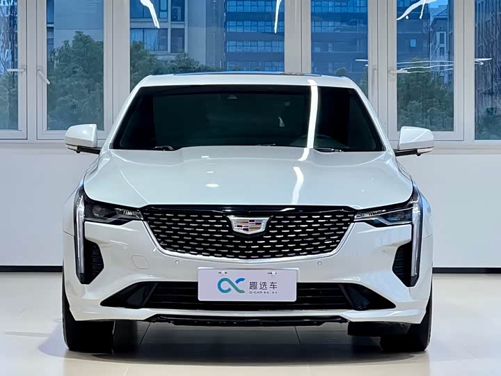 Фото 2 - Cadillac CT4