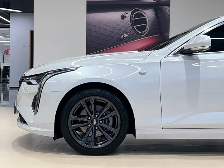 Фото 3 - Cadillac CT4