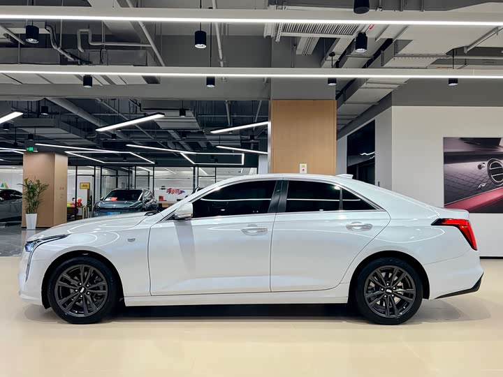 Фото 4 - Cadillac CT4