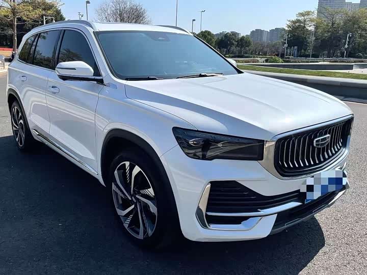 Photo 2 - Geely Monjaro