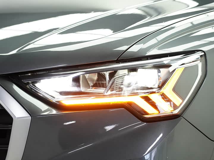 Фото 7 - Audi Q3