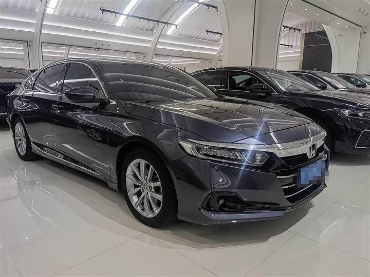 Фото 3 - Honda Accord