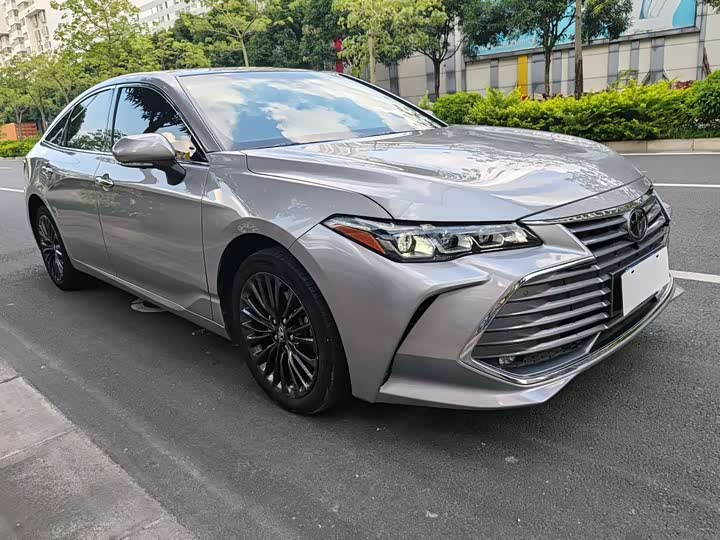 Фото 3 - Toyota Avalon