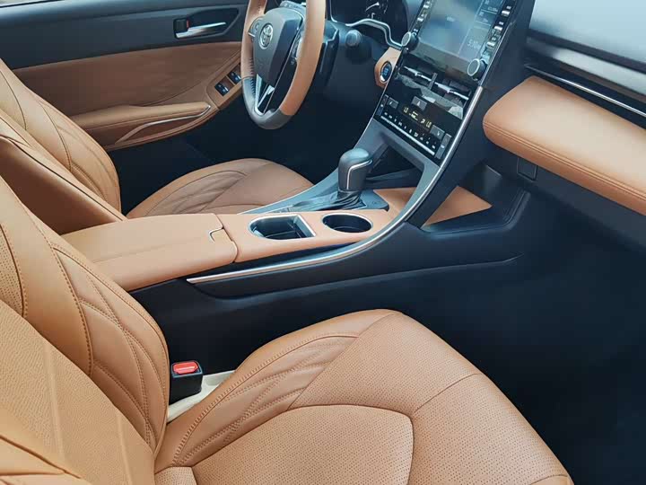 Фото 6 - Toyota Avalon