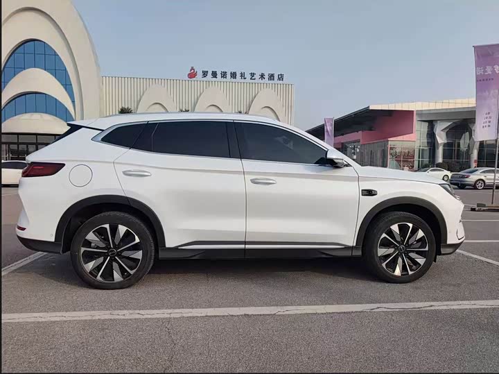 Фото 3 - BYD Song Plus Hybrid/EV