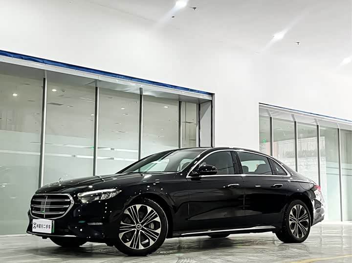 Фото 1 - Mercedes-Benz E-Class Hybrid