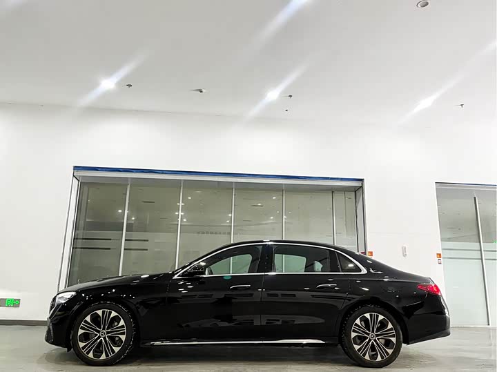 Фото 2 - Mercedes-Benz E-Class Hybrid