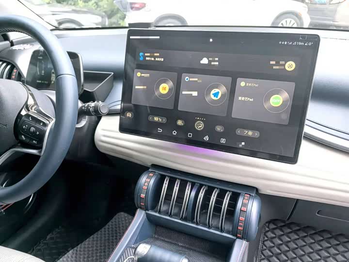 Фото 4 - BYD Yuan Plus