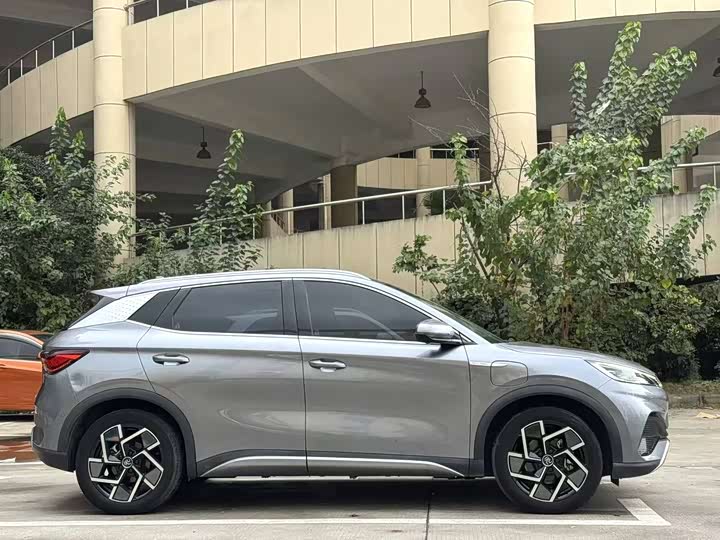 Фото 8 - BYD Yuan Plus