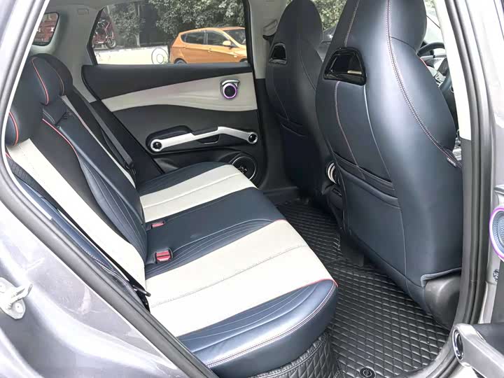 Фото 9 - BYD Yuan Plus