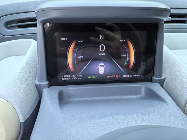 Фото 7 - Bestune Pony