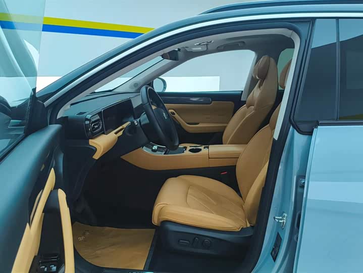 Фото 9 - Leapmotor C11