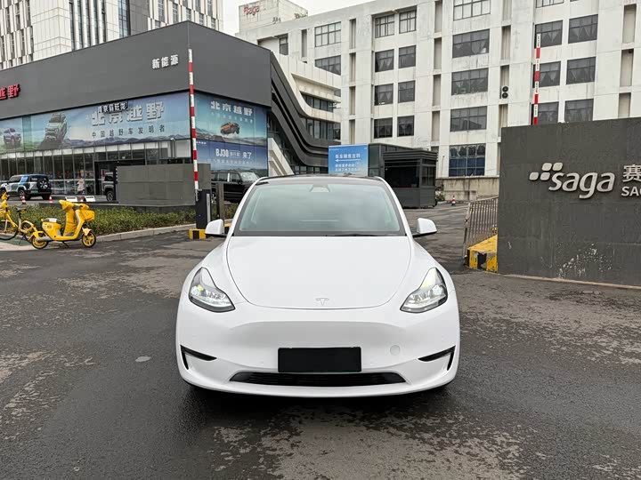 Фото 2 - Tesla Model Y