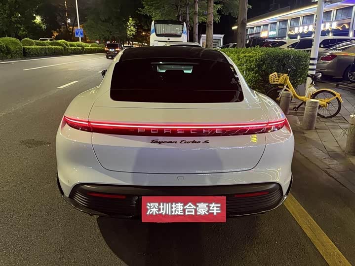Фото 5 - Porsche Taycan