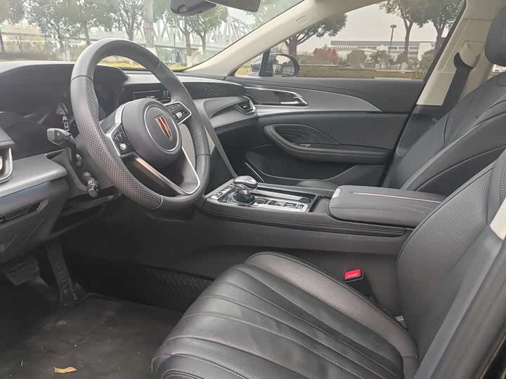 Фото 4 - Hongqi H5