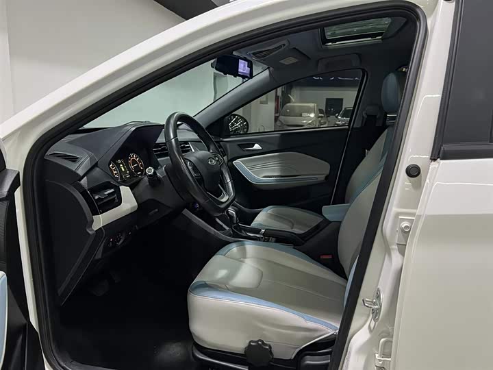 Фото 8 - Chery Tiggo 3x