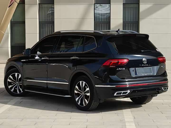 Фото 4 - Volkswagen Tiguan L Pro