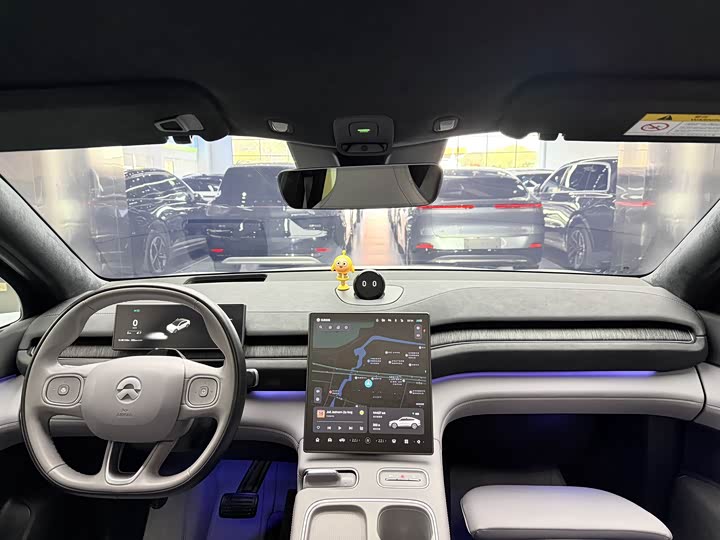 Фото 3 - Nio EC6