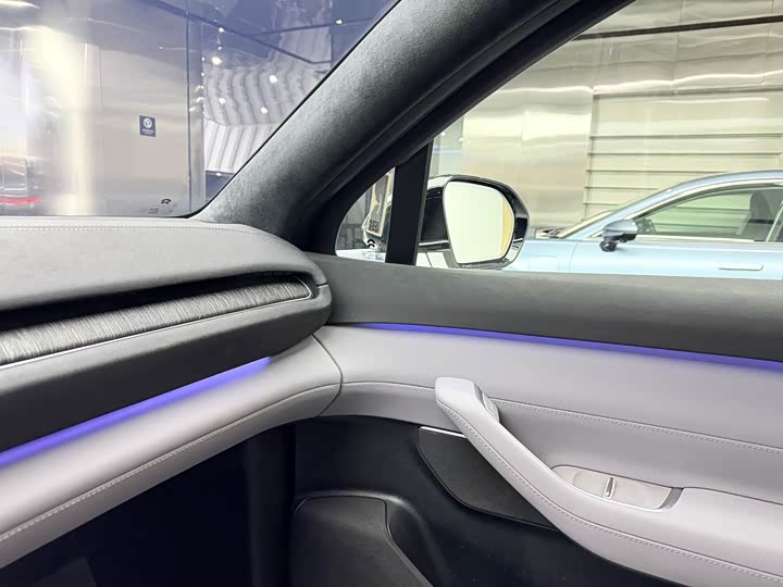 Фото 9 - Nio EC6