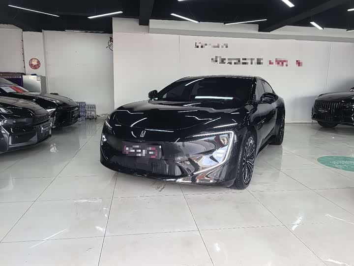 Фото 1 - Avatr 12