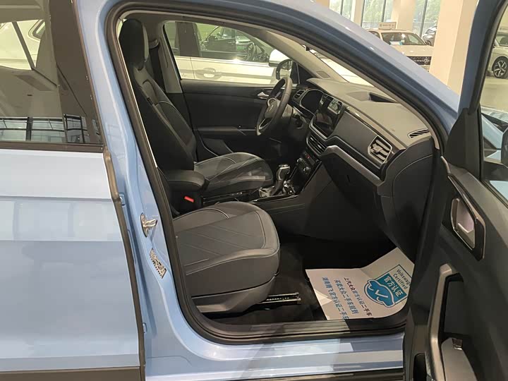 Фото 4 - Volkswagen Tharu