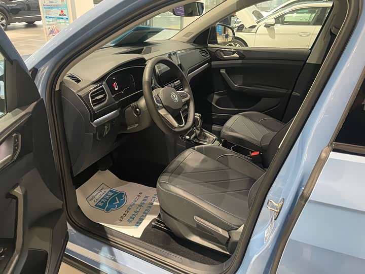 Фото 6 - Volkswagen Tharu