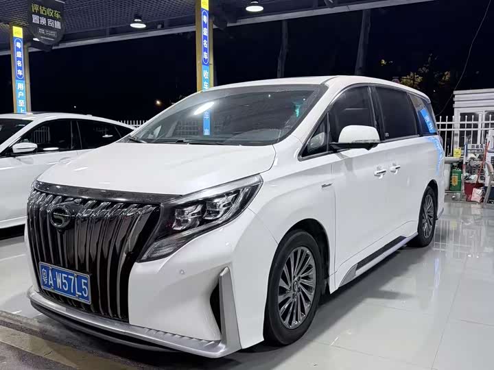 Фото 1 - GAC Trumpchi M8