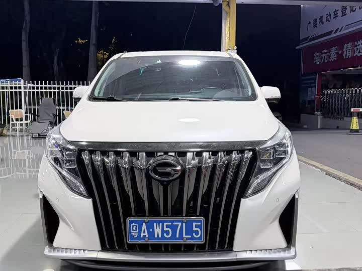 Фото 2 - GAC Trumpchi M8