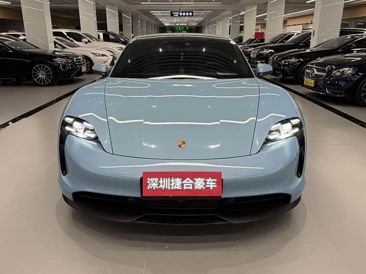 Photo 2 - Porsche Taycan