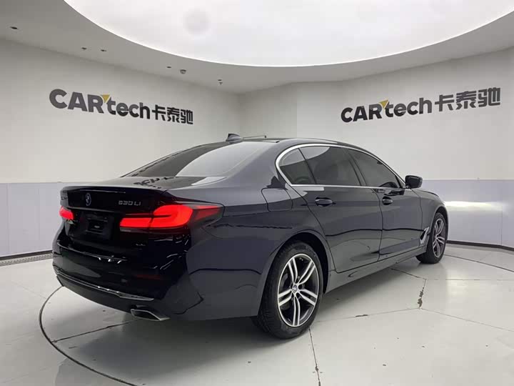 Фото 5 - BMW 5 Series