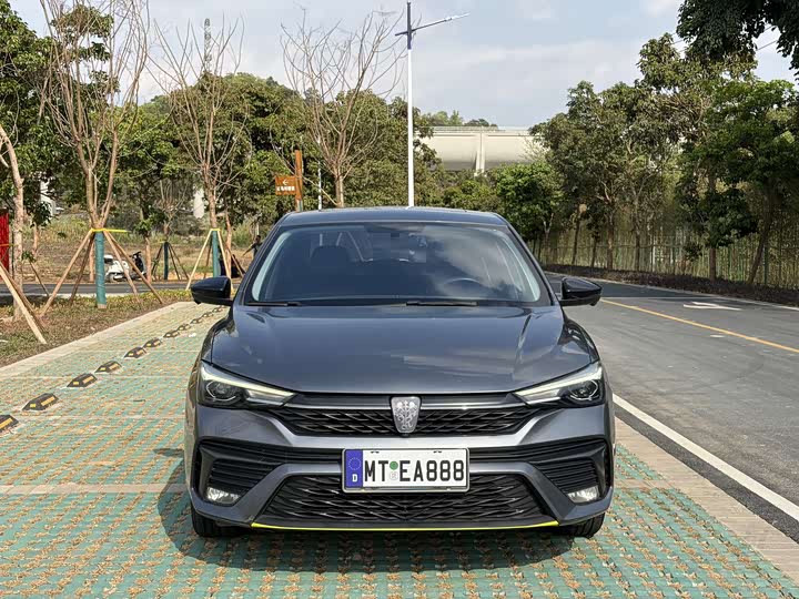 Фото 2 - Roewe i5