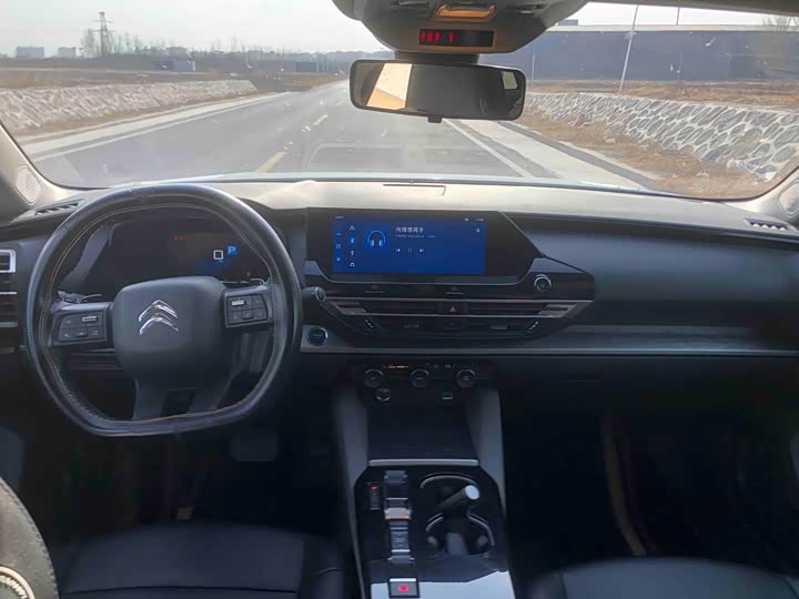 Фото 7 - Citroen C5 X