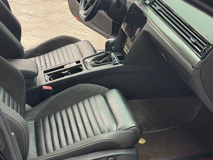 Фото 8 - Volkswagen Magotan