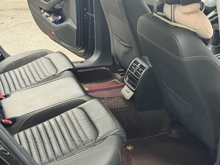 Фото 9 - Volkswagen Magotan