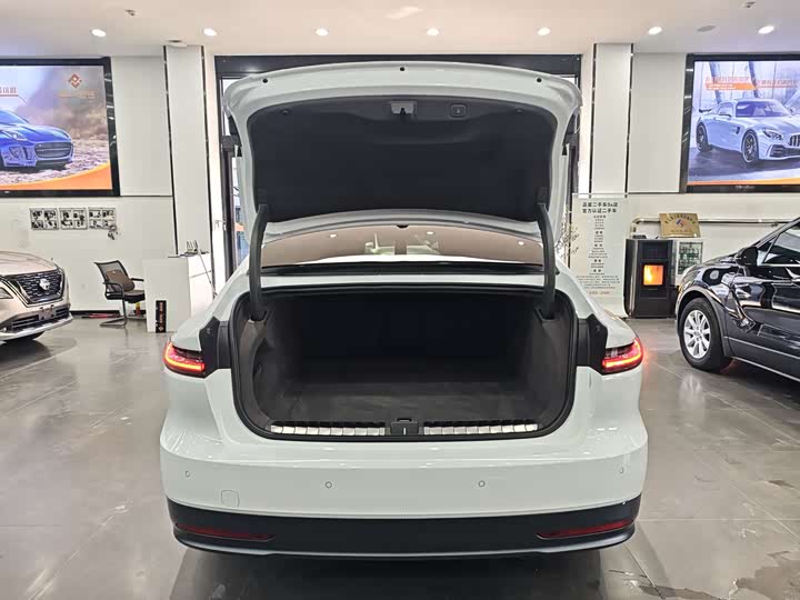 Фото 2 - Nio ET7