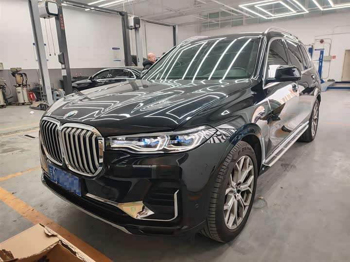 Фото 1 - BMW X7