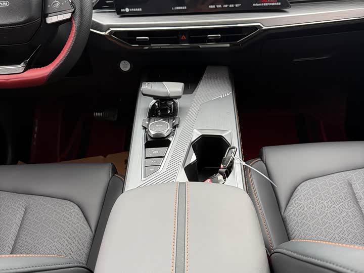 Фото 7 - Changan Oshan Z6