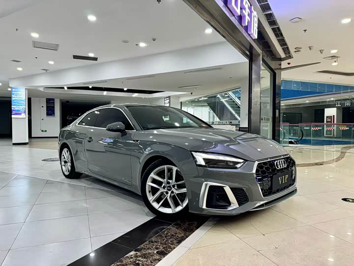 Фото 1 - Audi A5