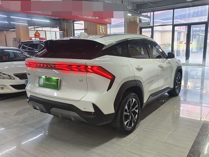 Фото 4 - Geely Galaxy L7