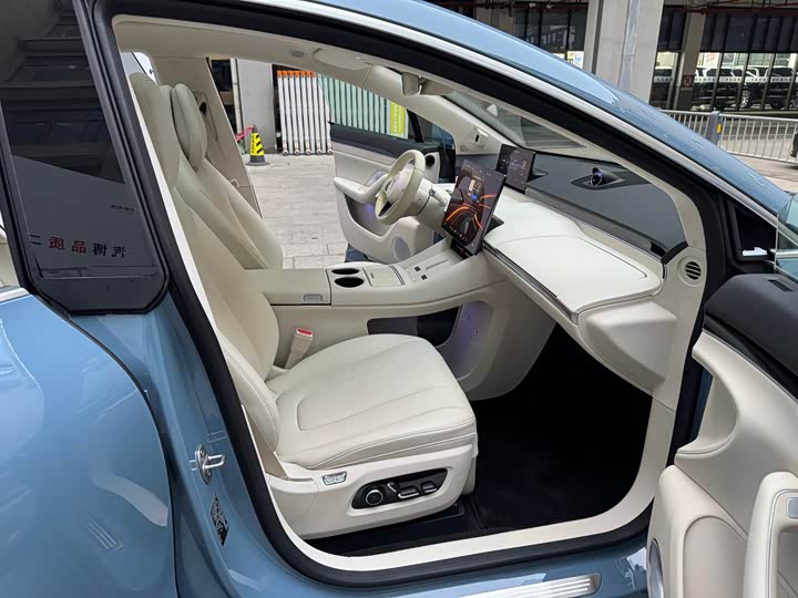 Фото 9 - Luxeed R7