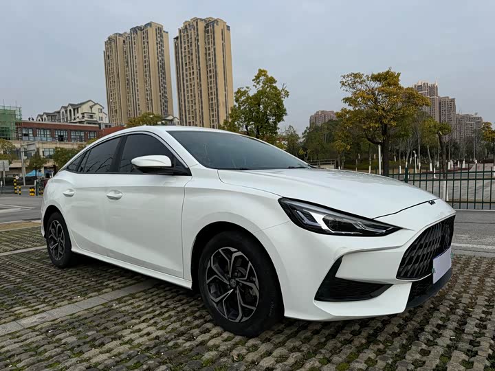 Фото 3 - MG Motor 5