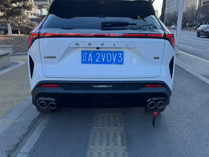 Фото 3 - Geely Atlas