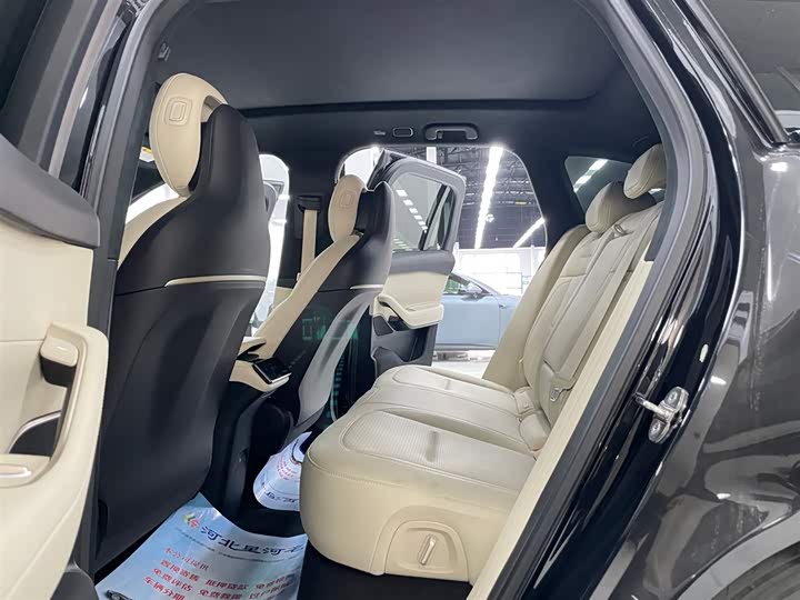 Фото 6 - Nio ES6