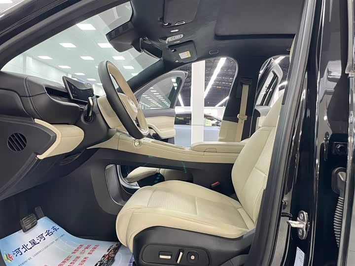 Фото 7 - Nio ES6