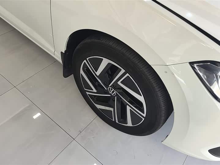 Фото 6 - Volkswagen Sagitar L