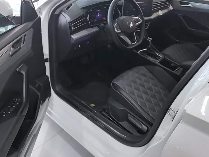 Фото 9 - Volkswagen Sagitar L