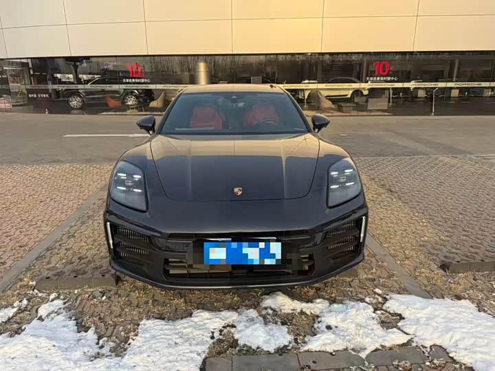 Фото 1 - Porsche Panamera