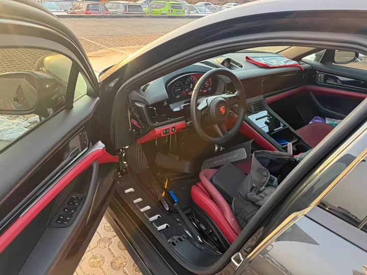 Фото 2 - Porsche Panamera